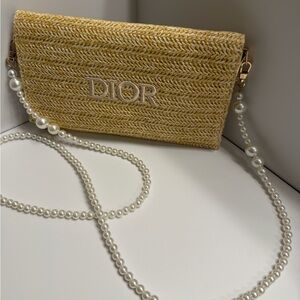 Dior Beaut’ Raffia clutch With Faux Pearl Crossbody/Shoulder Strap